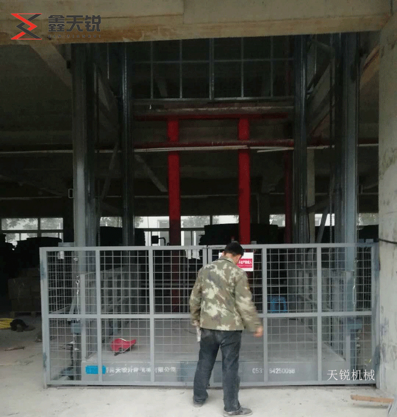 榆林10吨液压货梯交付使用
